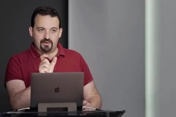 Maximiliano Firtman: "La dirección del contrato de LIBRA no estaba publicada en ningún lado y fue el tuit el inicio de la difusión de esa criptomoneda"