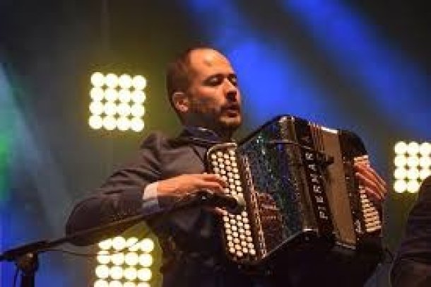 Hablamos con el acordeonista Pablo Bentos desde Barcelona