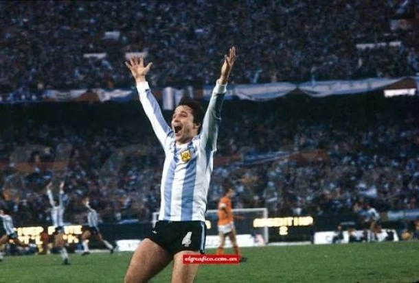 Daniel Bertoni: "Gracias a los grandes jugadores que tuvimos, como Messi y Maradona, Argentina es una de las selecciones más queridas del mundo"